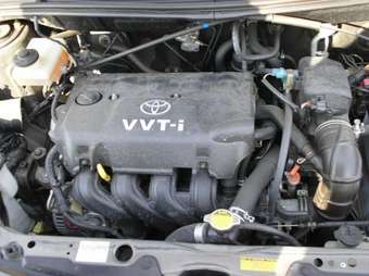 2005 Toyota ist Pictures