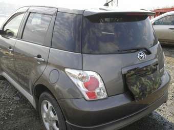 2005 Toyota ist Pictures