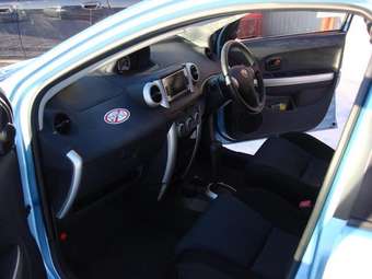 2005 Toyota ist Pictures