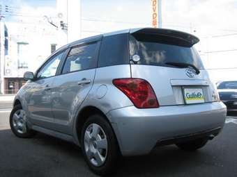 2005 Toyota ist Pictures