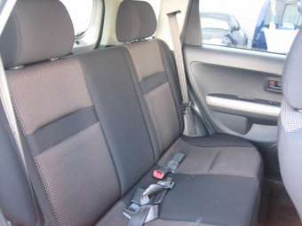 2005 Toyota ist Photos