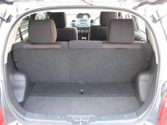 2005 Toyota ist Pictures
