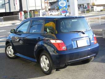 2005 Toyota ist Pictures