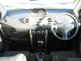 2005 Toyota ist Pics
