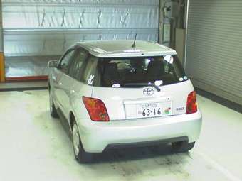 2005 Toyota ist Pictures