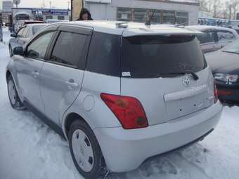 2005 Toyota ist Photos