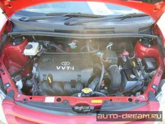 2005 Toyota ist Photos