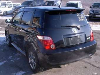 2005 Toyota ist Photos