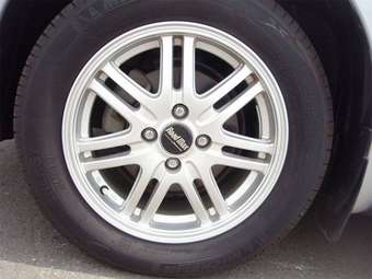 2005 Toyota ist Pics