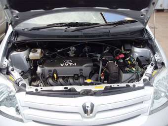 2005 Toyota ist Pictures