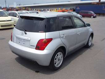 2005 Toyota ist Pictures