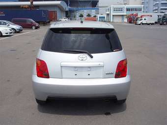 2005 Toyota ist Photos