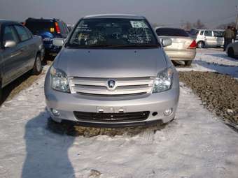 2005 Toyota ist Images