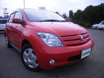 2005 Toyota ist Photos