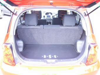 2005 Toyota ist Images