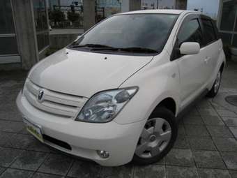2005 Toyota ist Photos