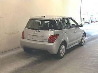 2005 Toyota ist Photos