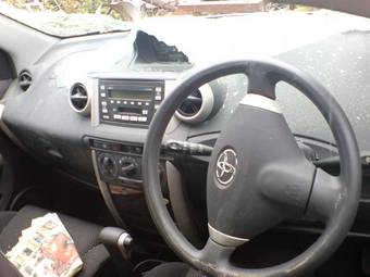 2005 Toyota ist Pictures