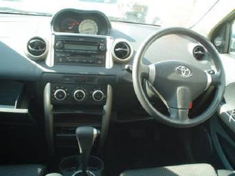 2005 Toyota ist Pictures
