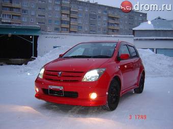 2005 Toyota ist Photos