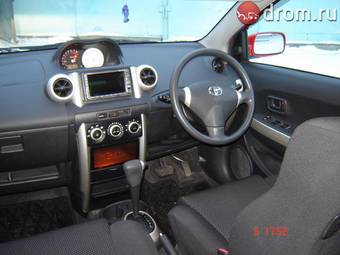 2005 Toyota ist Photos