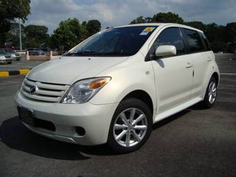 2005 Toyota ist Pictures