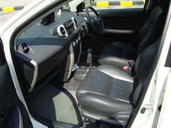 2005 Toyota ist Pictures