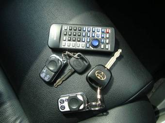 2005 Toyota ist Images