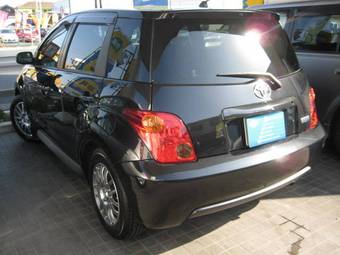2005 Toyota ist Pictures