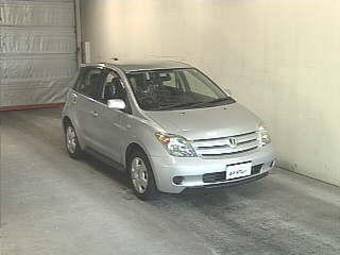 2005 Toyota ist Pictures