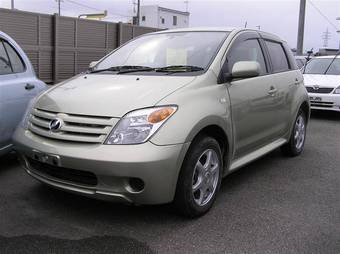 2005 Toyota ist Pictures