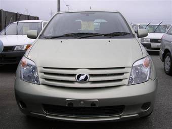2005 Toyota ist Photos