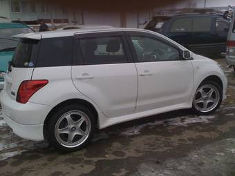 2005 Toyota ist Pictures