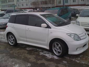 2005 Toyota ist Images