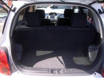 2005 Toyota ist Pictures