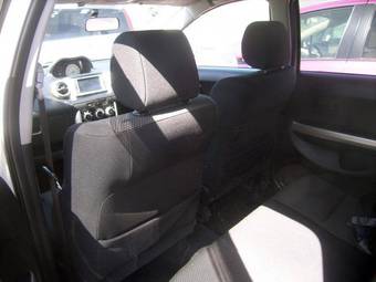 2005 Toyota ist Photos