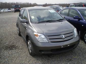 2005 Toyota ist Pictures