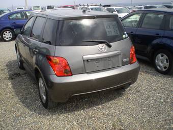 2005 Toyota ist Photos