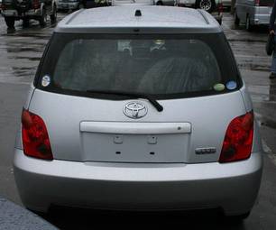 2005 Toyota ist Photos