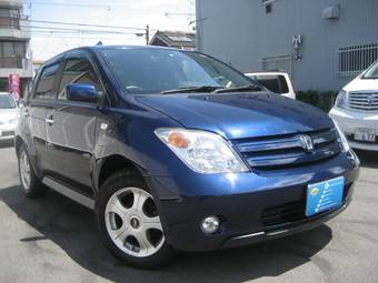 2005 Toyota ist Photos