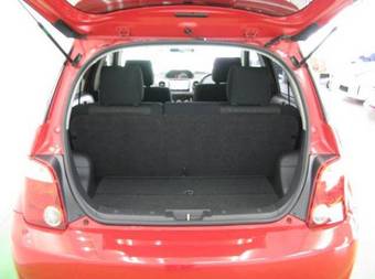 2005 Toyota ist Pictures