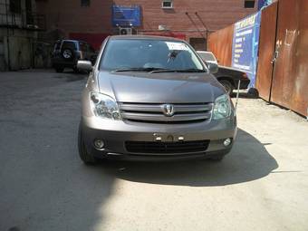 2005 Toyota ist Pictures