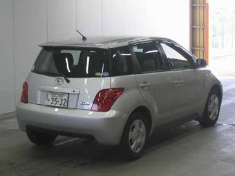 2005 Toyota ist Pictures