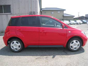 2005 Toyota ist Pictures