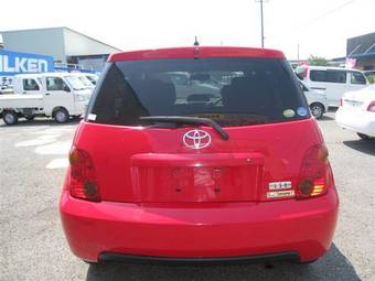 2005 Toyota ist Photos