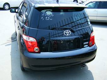 2005 Toyota ist Pictures