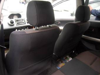 2005 Toyota ist Pictures