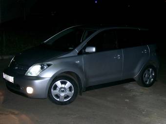 2005 Toyota ist Pictures