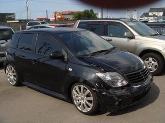 2005 Toyota ist Photos