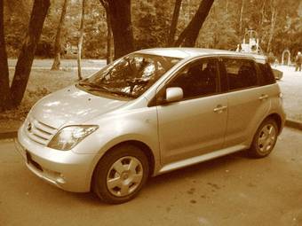 2005 Toyota ist Pictures